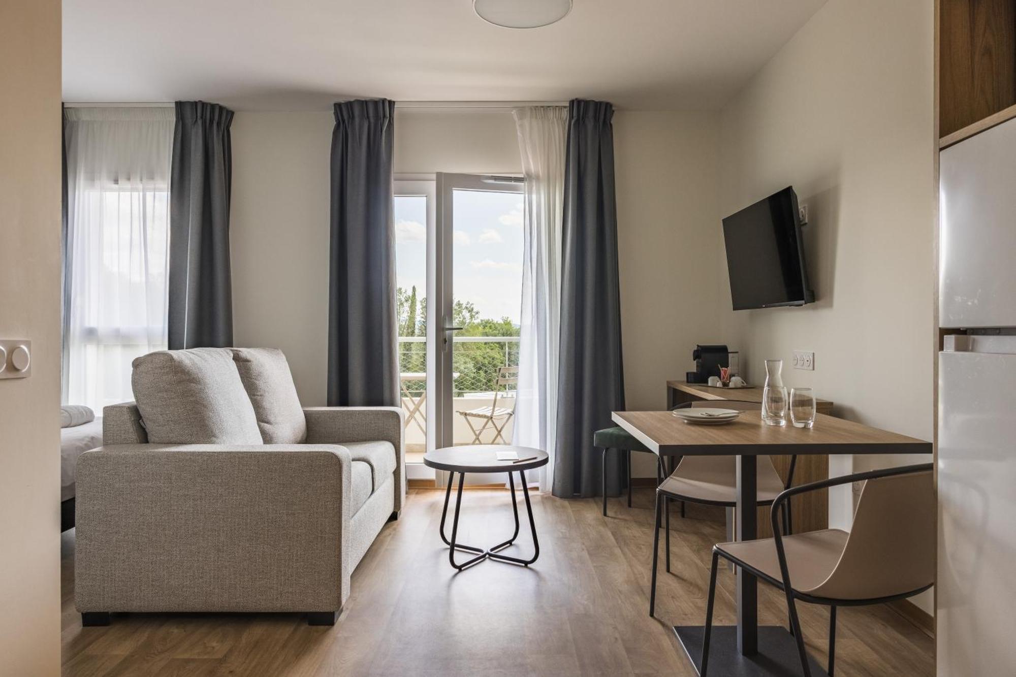 Hotel Des Thermes Des Fumades Allegre Les Fumades 外观 照片